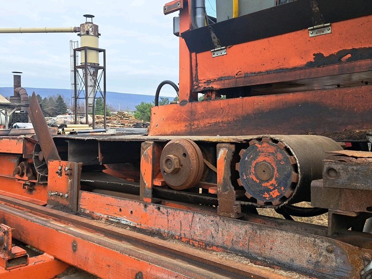 #4402-•-morbark-carriage-&-track-image-17