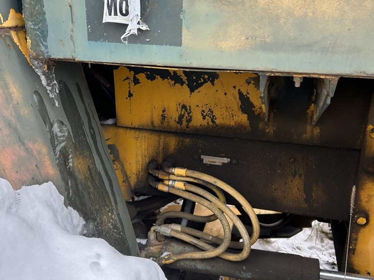 1981-oshkosh-green-snow-blower-image-7