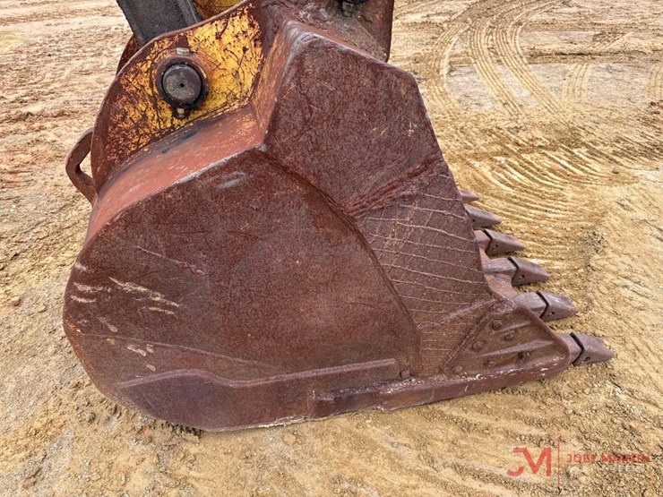 hitachi-zx240-lc-3-image-14