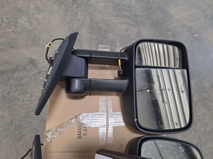 2013-chevrolet-1500-image-1