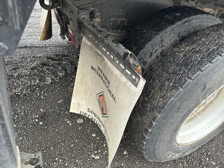 case-ih-8100-image-38