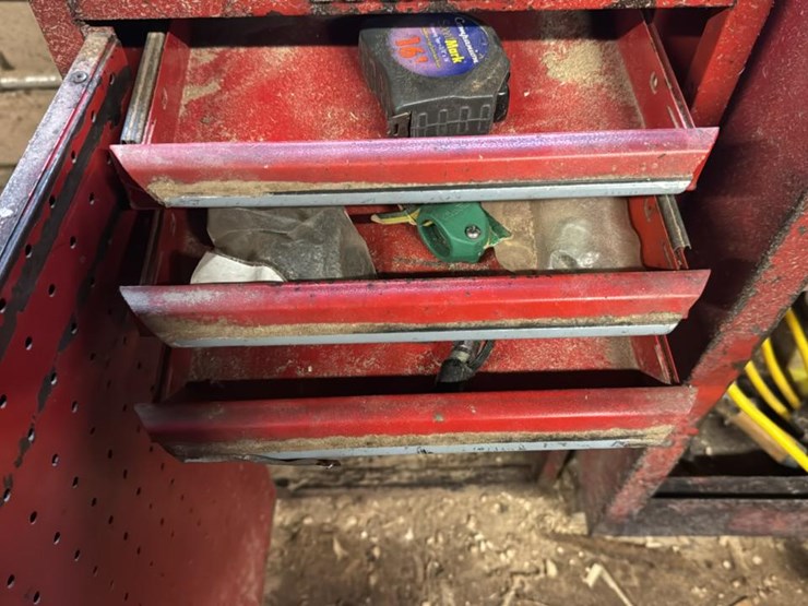 #139-•-tool-box*-image-2