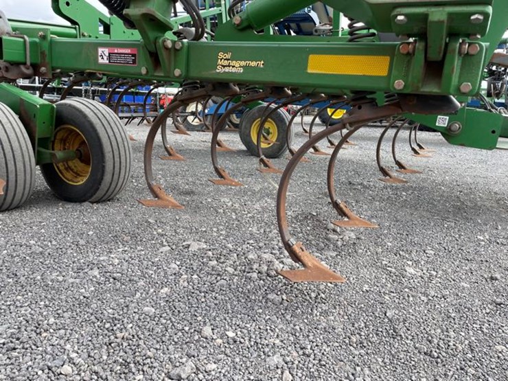 john-deere-2210-image-14