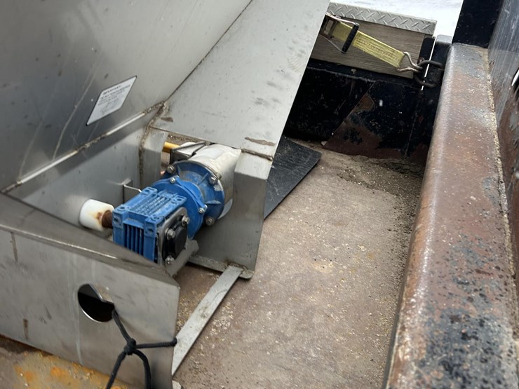 2008-ford-f550-xl-image-53