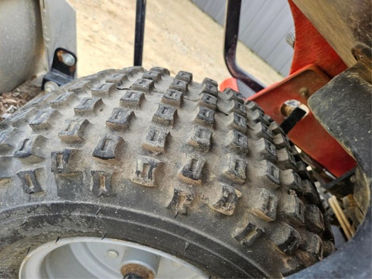 #3036-•-smithco-super-star-sand-trap-rake-image-35