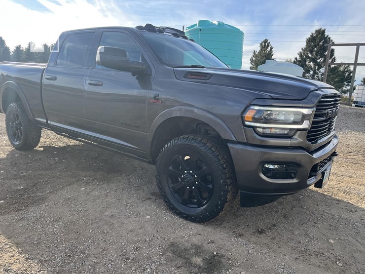 ram-2500-laramie-image-3