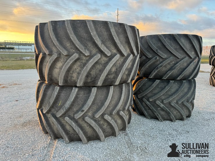 lsw-tires-&-rims-for-jd-8r-tractor-image-4