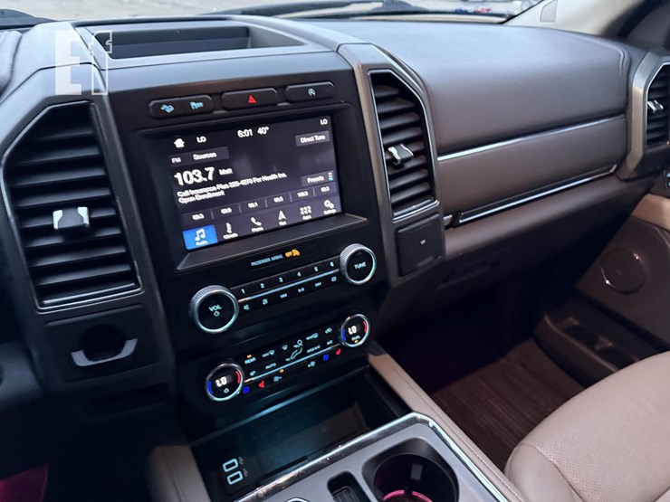 2019-ford-expedition-xlt-image-32