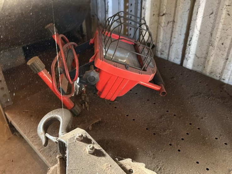 #176-•-contents-of-shelf-6*-image-16