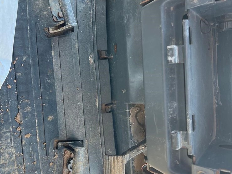 2015-deere-550k-lgp-image-38