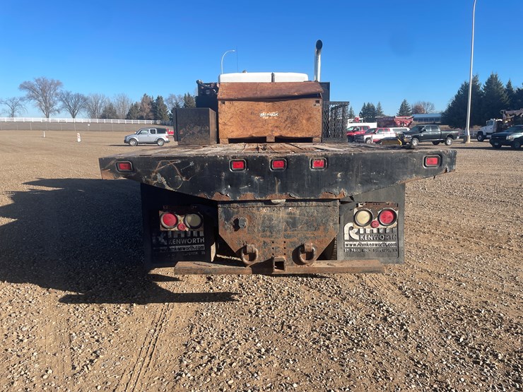 kenworth-t300-image-4