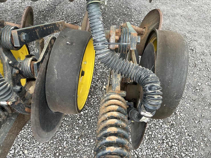 john-deere-750-image-26