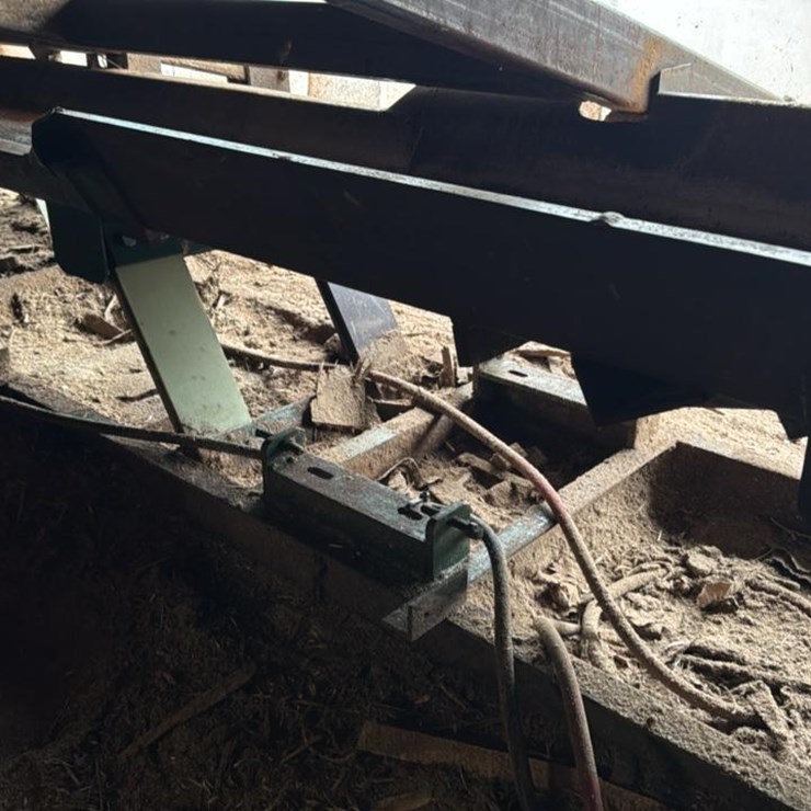 #107 • Vibrating Conveyor