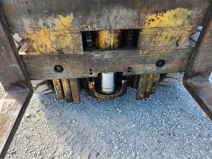 cat-lp-forklift-image-14