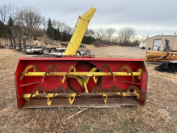 farm-king-8’-snowblower,-dual-augers,-540-pto,-3pt-hookup,-hydraulic-spout-image-6