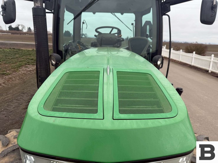 2012-john-deere-6115r-image-12