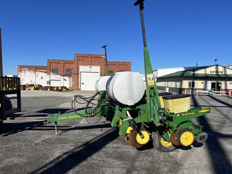 john-deere-7200-image-2