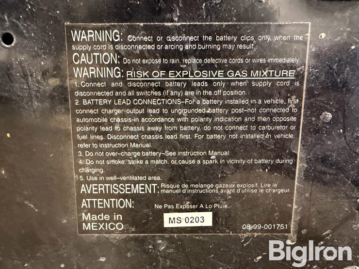 schumacher-battery-charger-&-creepers-image-11