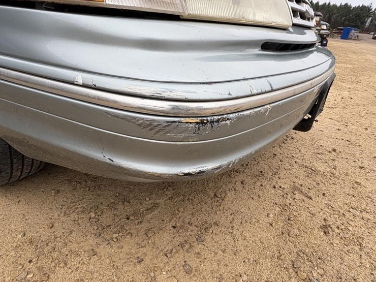 1995-ford-crown-victoria-lx-car-image-4