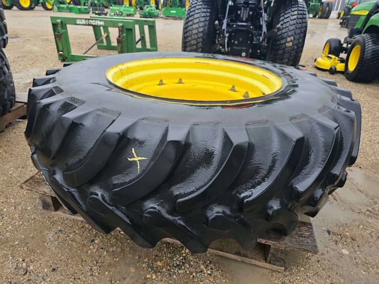 john-deere-12-image-4