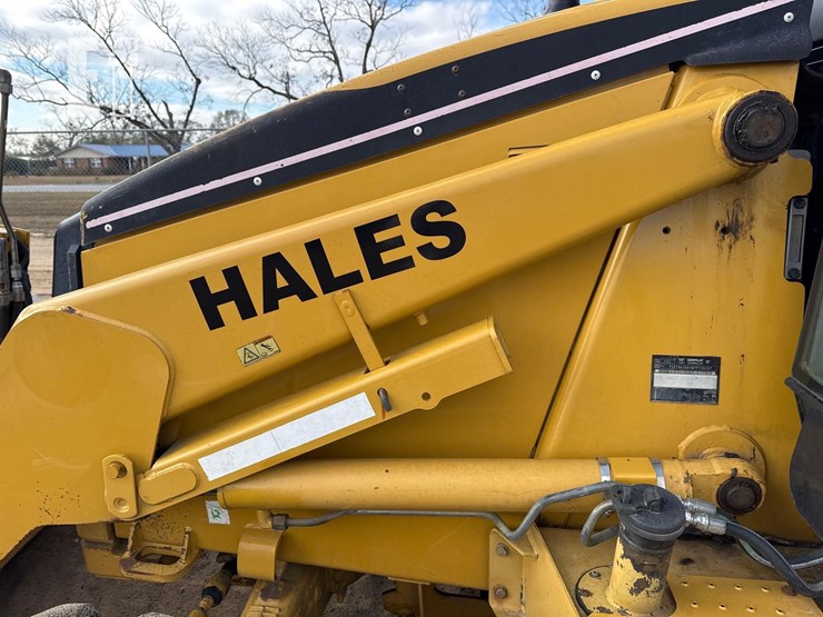 2004-caterpillar-416d-image-17