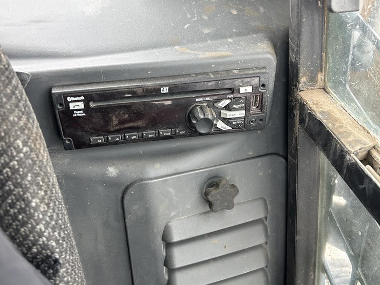 2018-caterpillar-289d-image-41