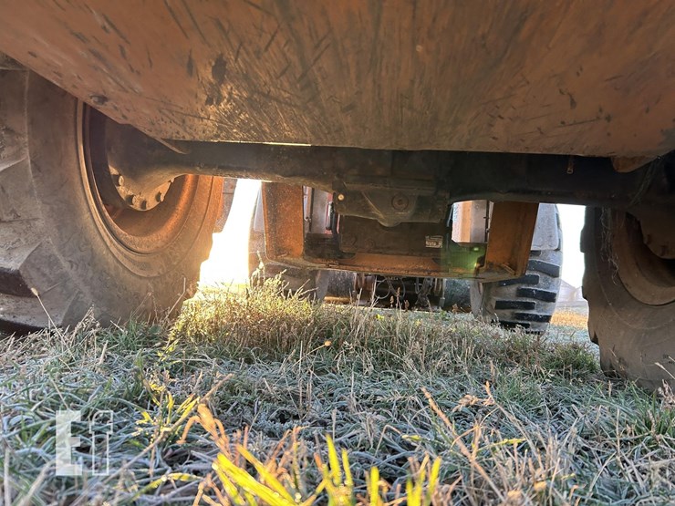 2014-case-721f-xr-image-34