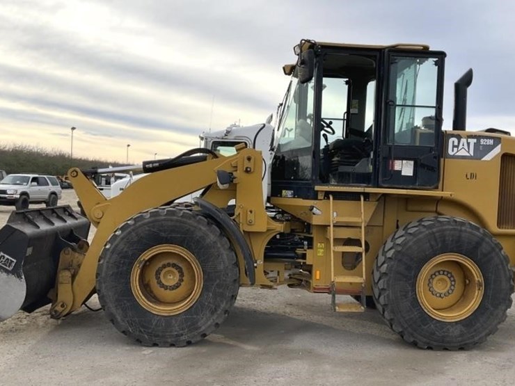 caterpillar-928h-image-4