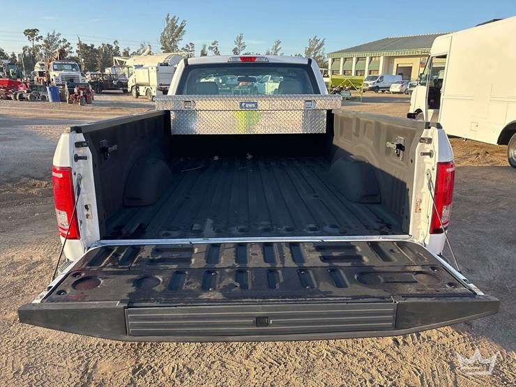 2016-ford-f150-image-21