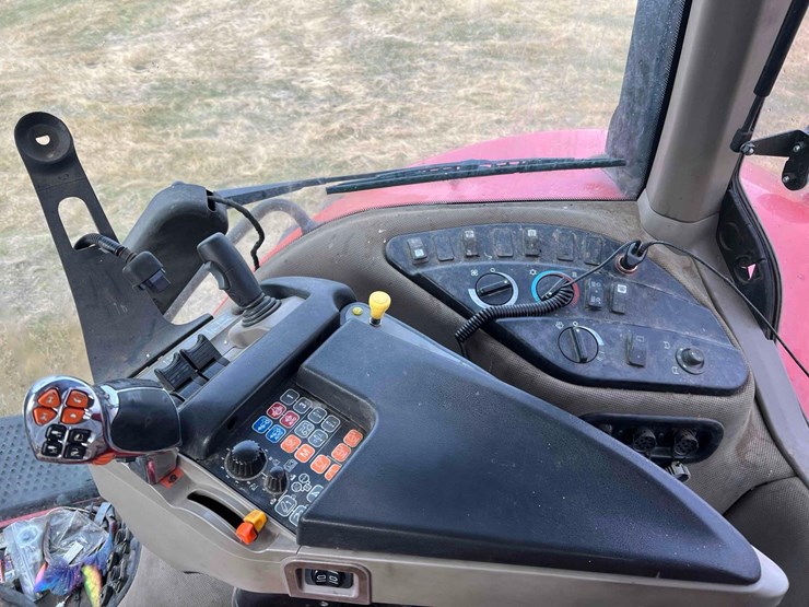 2014-case-ih-magnum-310-image-8