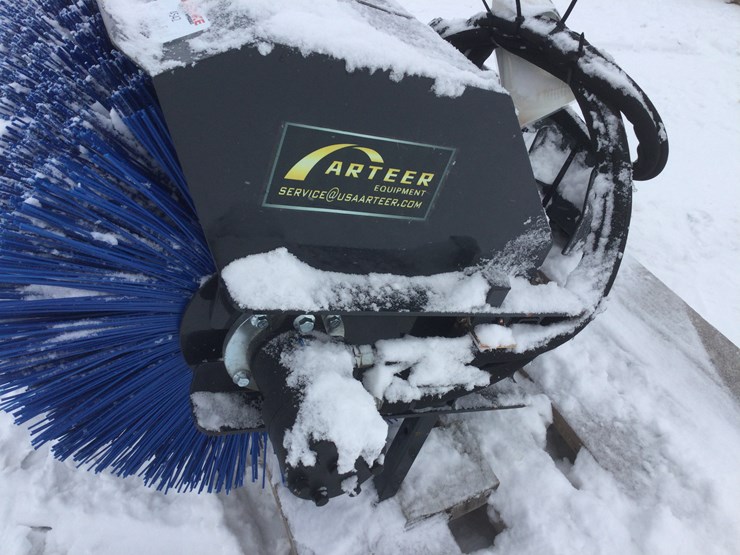 #4542-•-unused-48"-skid-steer-broom-image-2