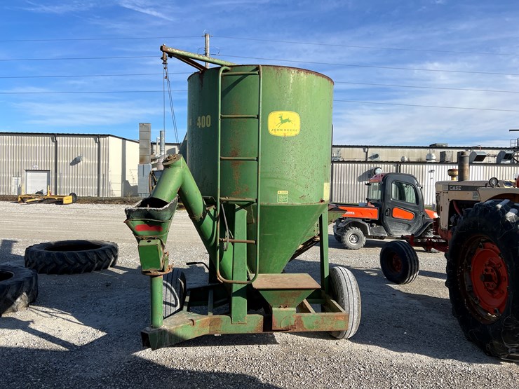 john-deere-400-image-5