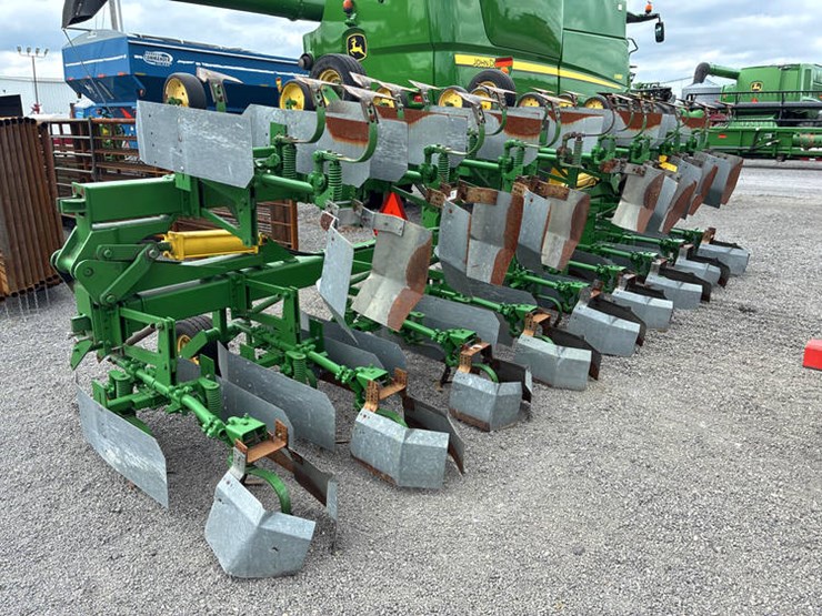 john-deere-845-image-13