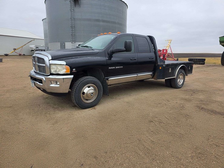 2005-dodge-ram-3500-image-19
