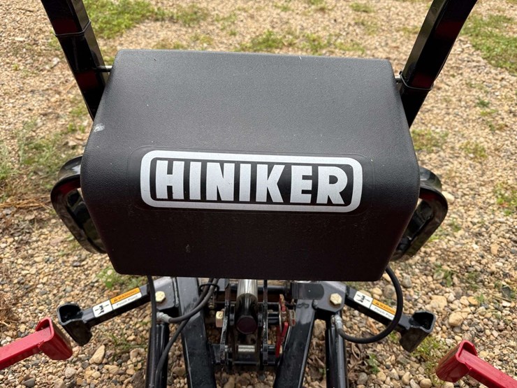 2018-hiniker-poly-snowplow-with-mounts-for-a-99-01-3/4-ton-chevrolet,-has-controller-image-13