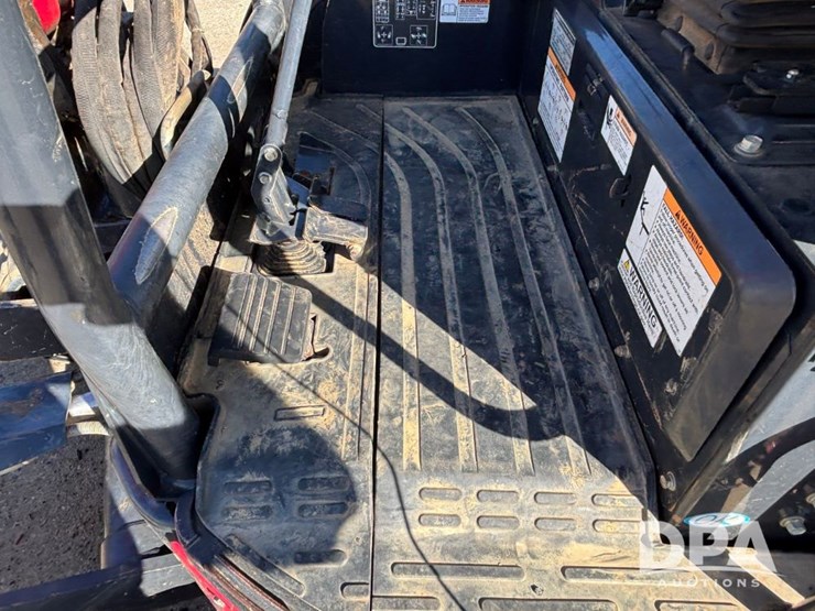 2020-yanmar-vio55-image-52