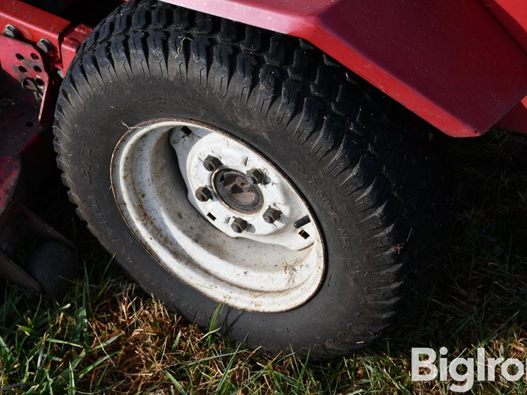 toro-groundmaster-223-d-riding-lawn-mower-image-14