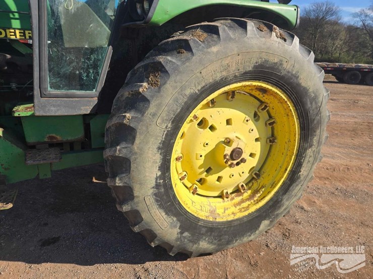 john-deere-3155-image-13