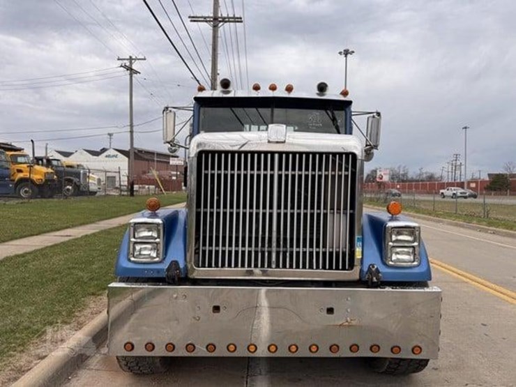 international-f9370-image-3