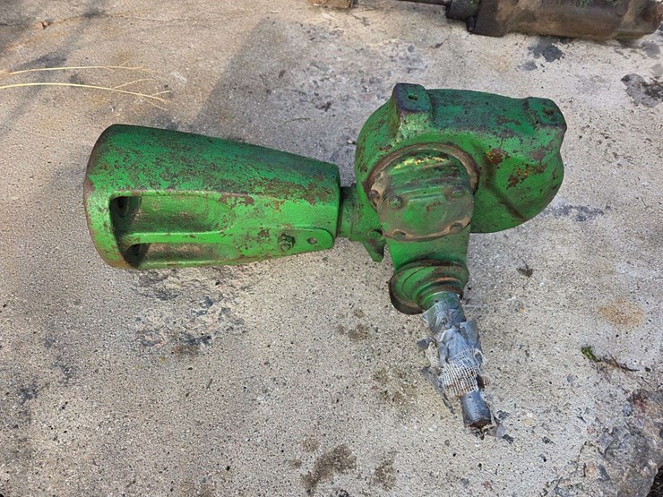 john-deere-10-image-4