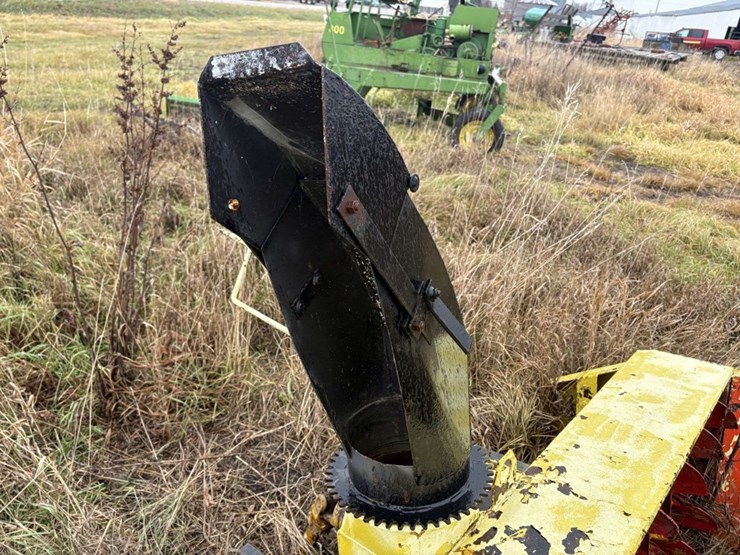 lorenz-6’-snowblower,-540-pto,(missing-1/2-shaft),-manual-turn-spout-image-6