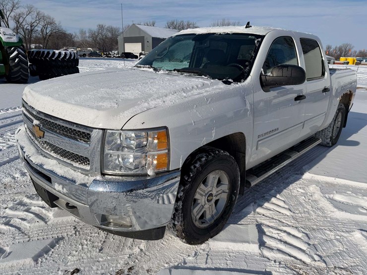 2013-chevrolet-silverado-1500-lt-image-10
