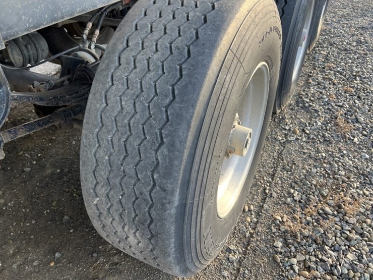 2005-beall-tsmc1x3-quad-axle-pup-trailer-image-12