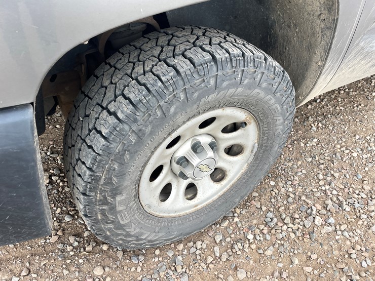 #1125-•-2013-chevrolet-silverado-pickup-truck-(has-mn-title)-image-7