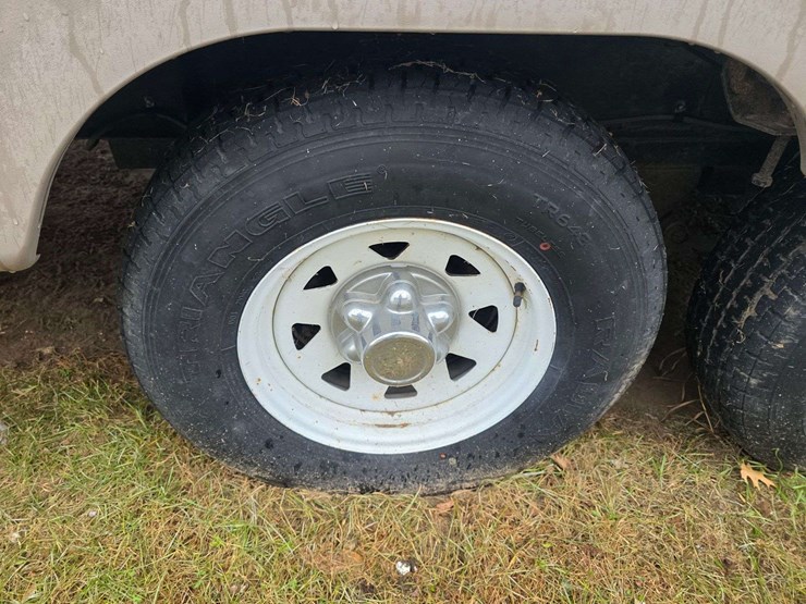 2004-prowler-fleetwood-5th-wheel-rv,-model-255-bhs,-12’-slide-out,-newer-19’-awning,-1-queen-front-b-image-22