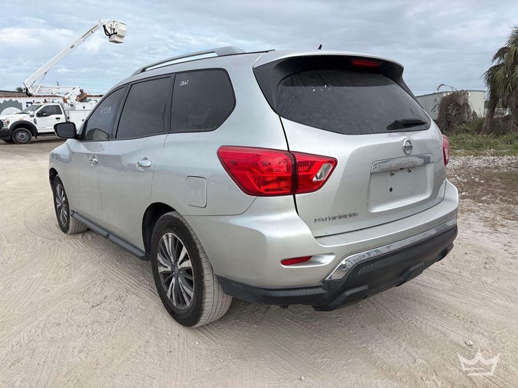 2017-nissan-pathfinder-image-4