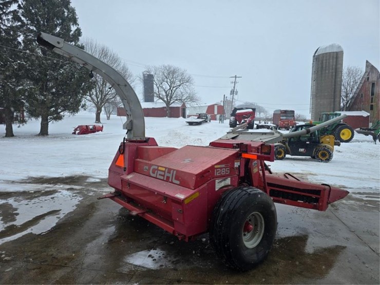 2002-gehl-1285-image-5