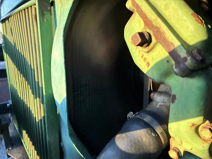 john-deere-2940-image-34