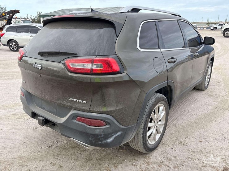 2015-jeep-cherokee-image-3