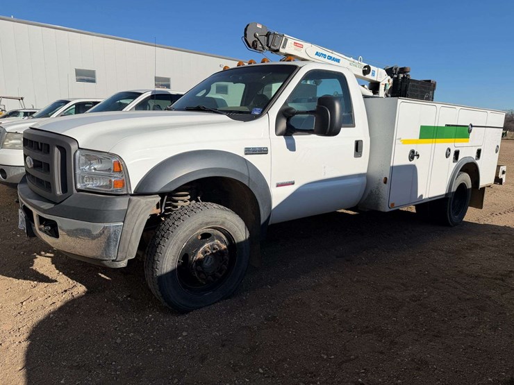 2006-ford-f550-image-1